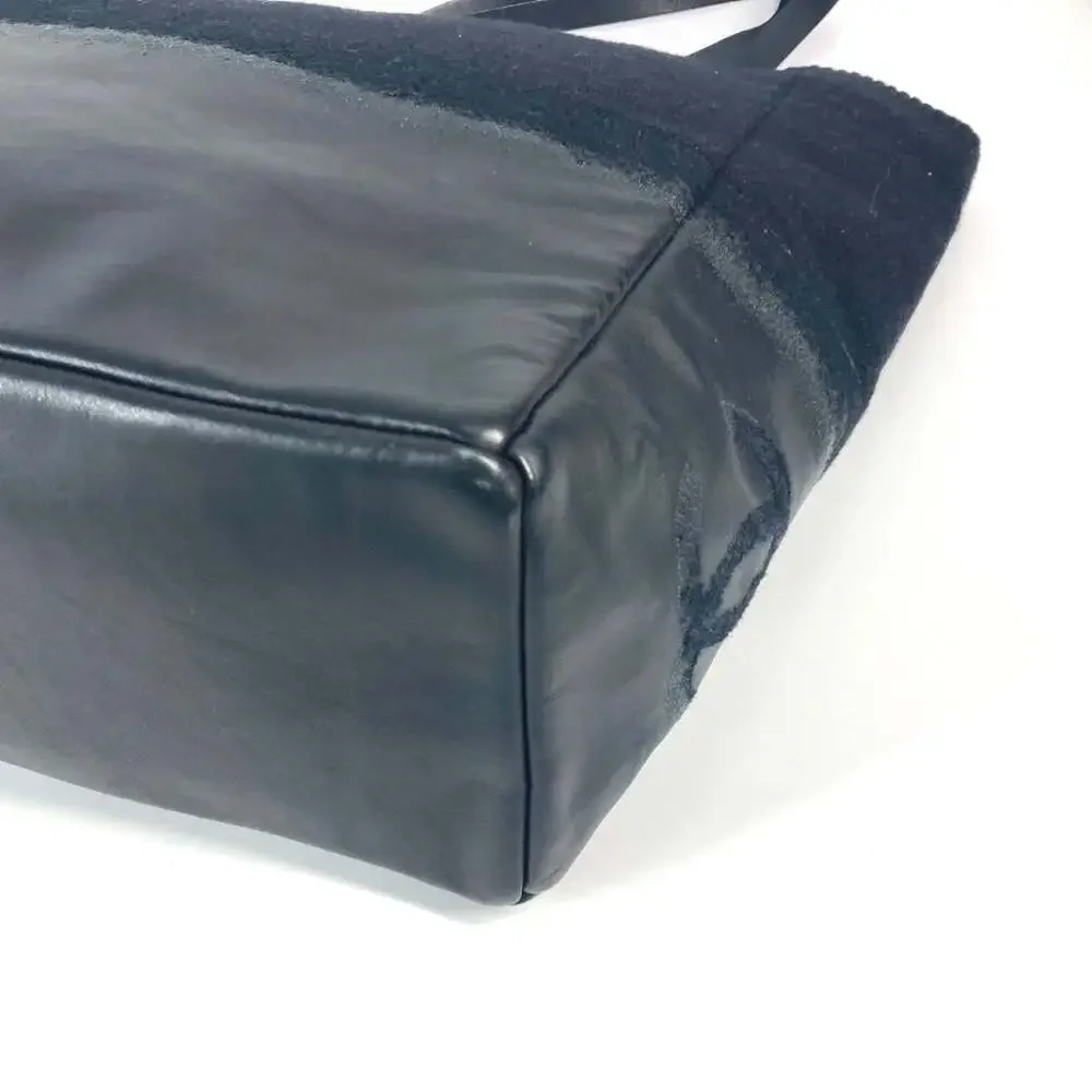 CHANEL Black Leather Logo Shoulder Bag - Picture 4 of 16